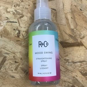 R+Co Mood swing Straightening Spray